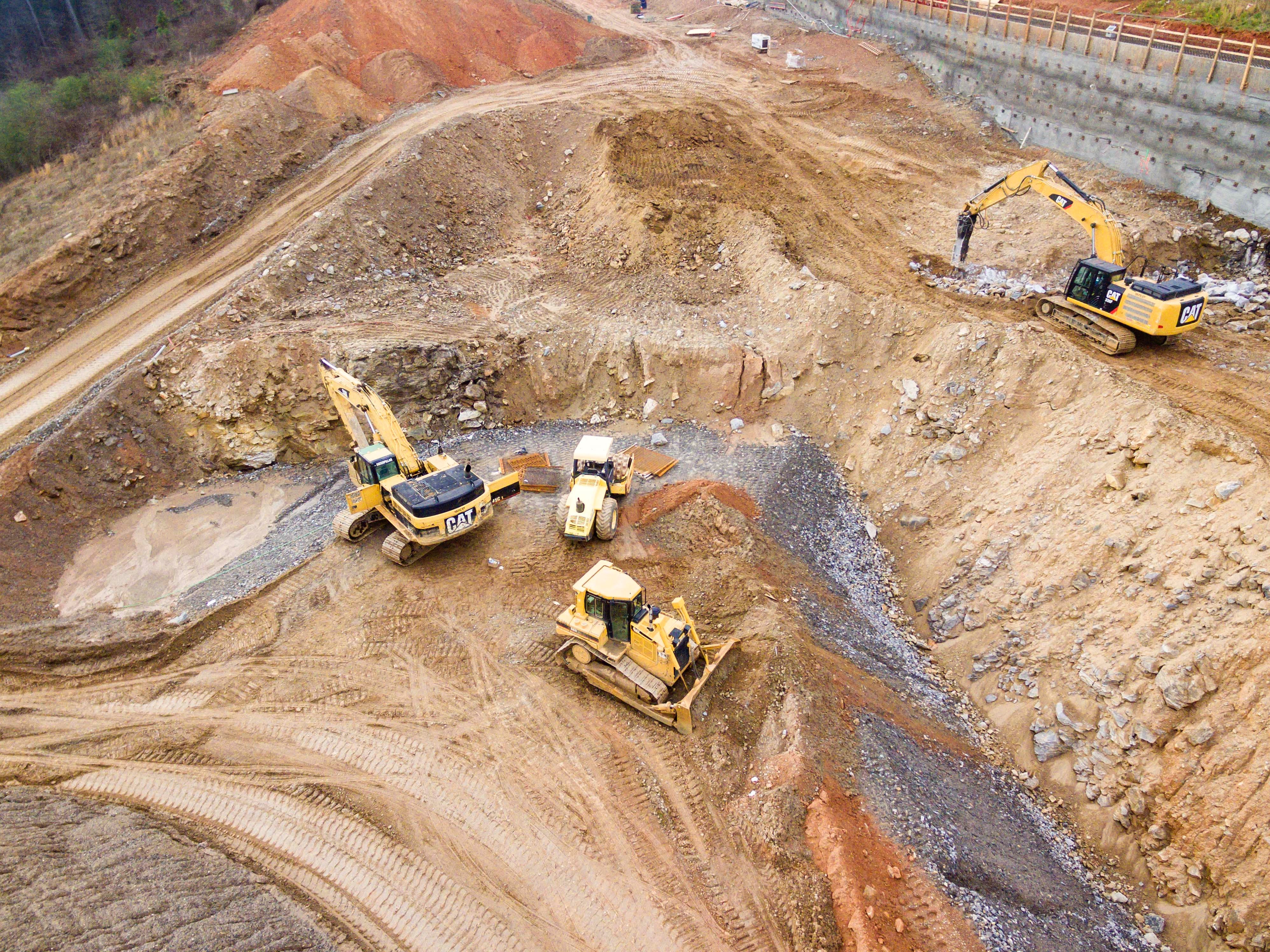 Paving Management Software for Excavating and Grading Contractors on a Jobsite